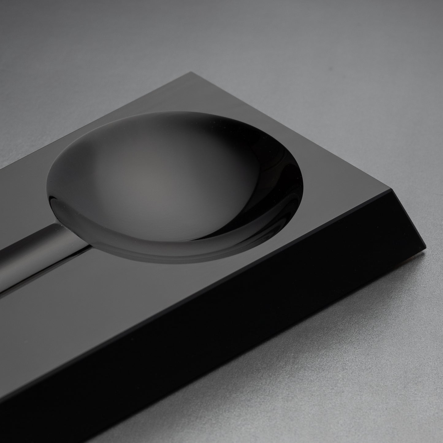 Ashtray by Vanakat : Loupe